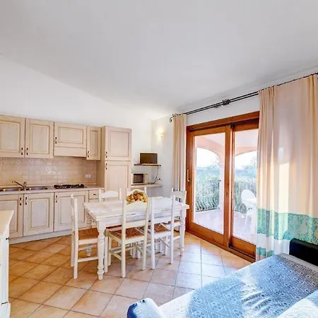 The Fantastic Residenza Badus 1 Bedroom Sleeps 4 No0811m Badesi