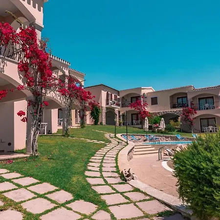 The Fantastic Residenza Badus 1 Bedroom Sleeps 4 No0811m Apartment Badesi