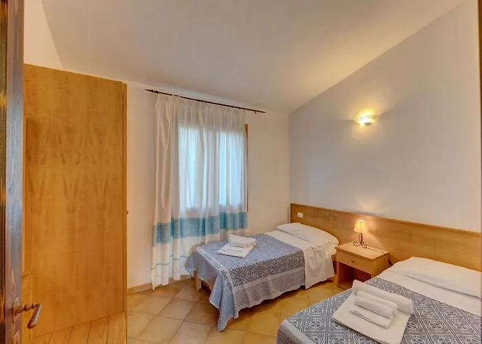 Apartamento The Fantastic Residenza Badus 1 Bedroom Sleeps 4 No0811m